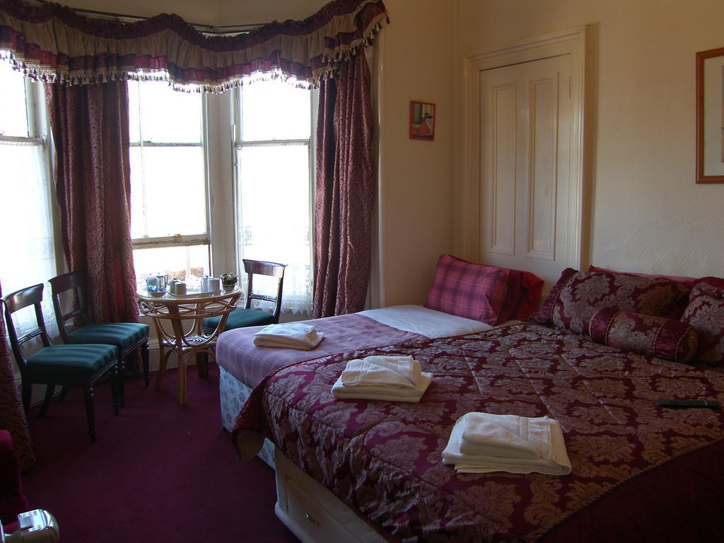 Regis Guest House EDI Værelse billede