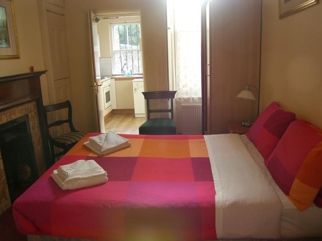 Regis Guest House EDI Værelse billede