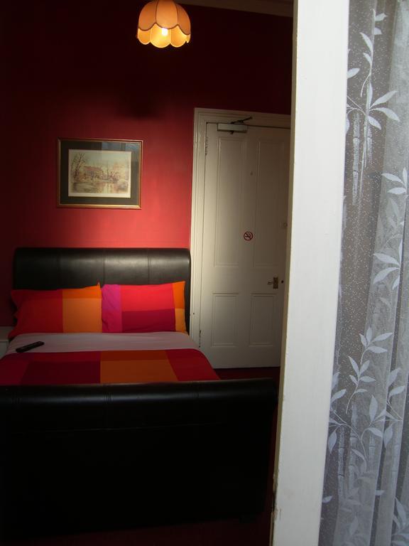 Regis Guest House EDI Værelse billede